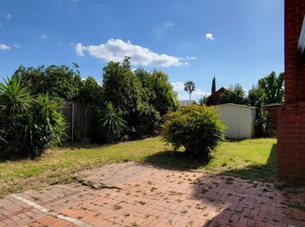 7548 Lindale Dr, Sacramento, CA 95828 Photo