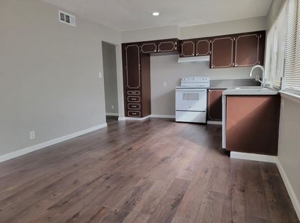 7548 Lindale Dr, Sacramento, CA 95828 Photo