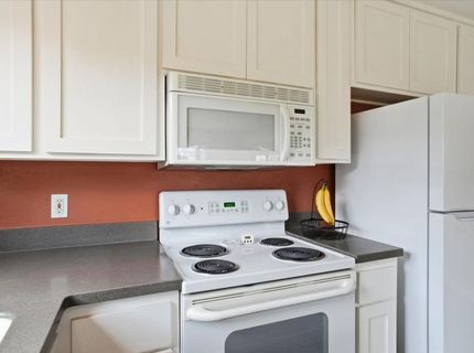 3735 Hillcrest Ln, Sacramento, CA 95821 Photo