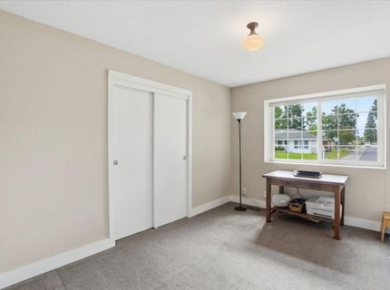 3735 Hillcrest Ln, Sacramento, CA 95821 Photo