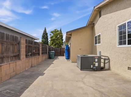 3735 Hillcrest Ln, Sacramento, CA 95821 Photo