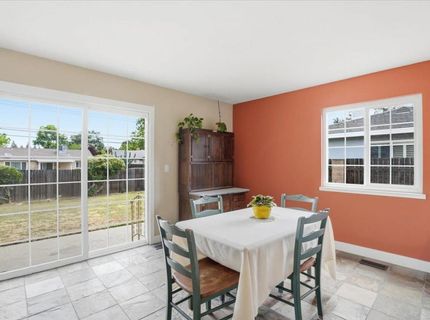 3735 Hillcrest Ln, Sacramento, CA 95821 Photo