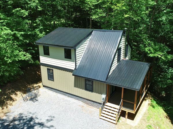 270 Roberts Ridge Road, Slatyfork, WV 26291