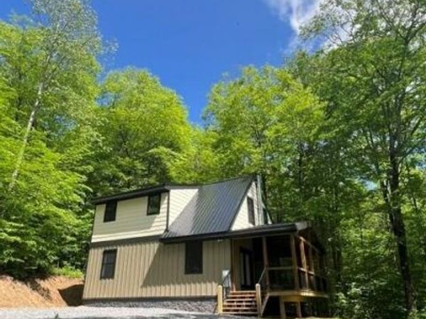 270 Roberts Ridge Road, Slatyfork, WV 26291