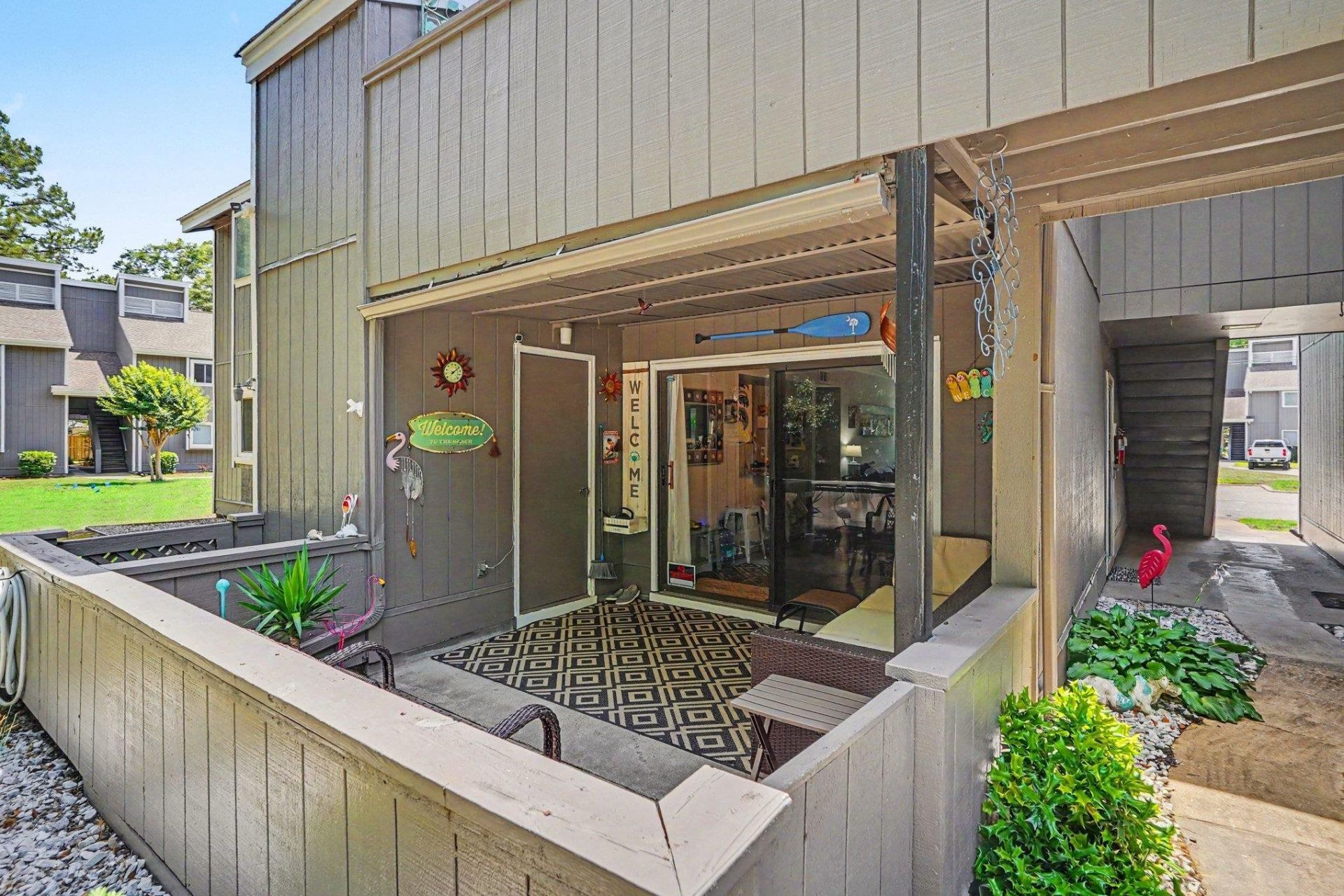 10301 N Kings Hwy.  Photo 19