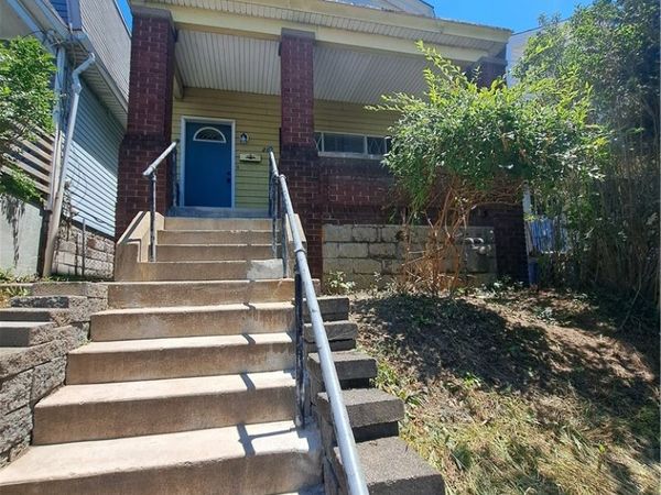 205 Dengler St, Pittsburgh, PA 15210