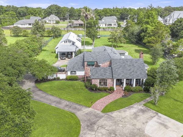 332 & 336 Fulwar Skipwith Rd, Baton Rouge, LA 70810