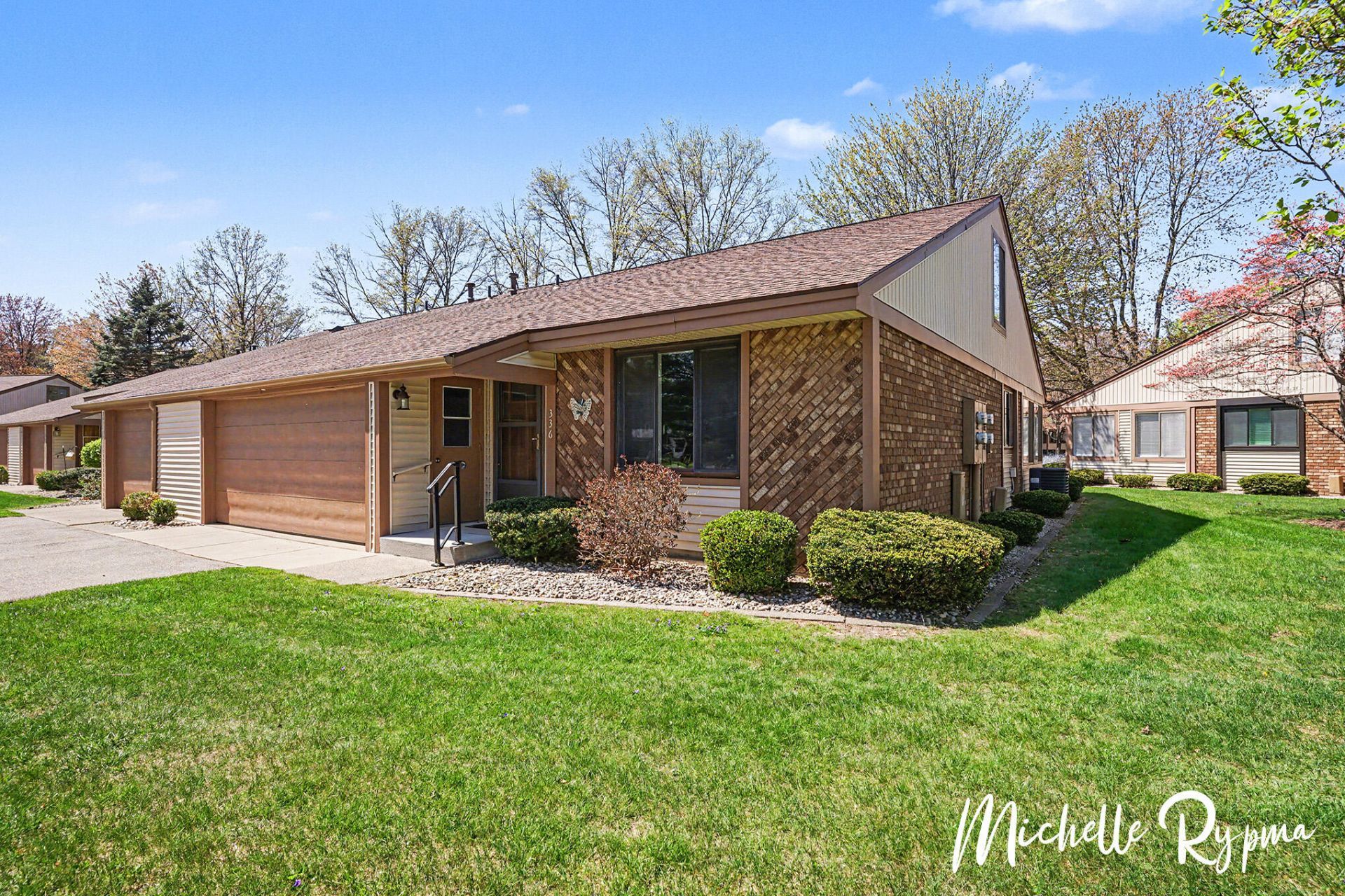 336 N Aniline Avenue, Holland, MI 49424 Main Photo