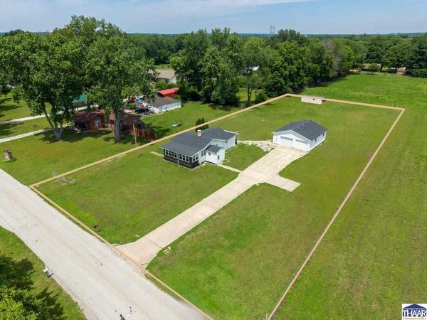 3958 E Broadlands Avenue, Terre Haute, IN 47805