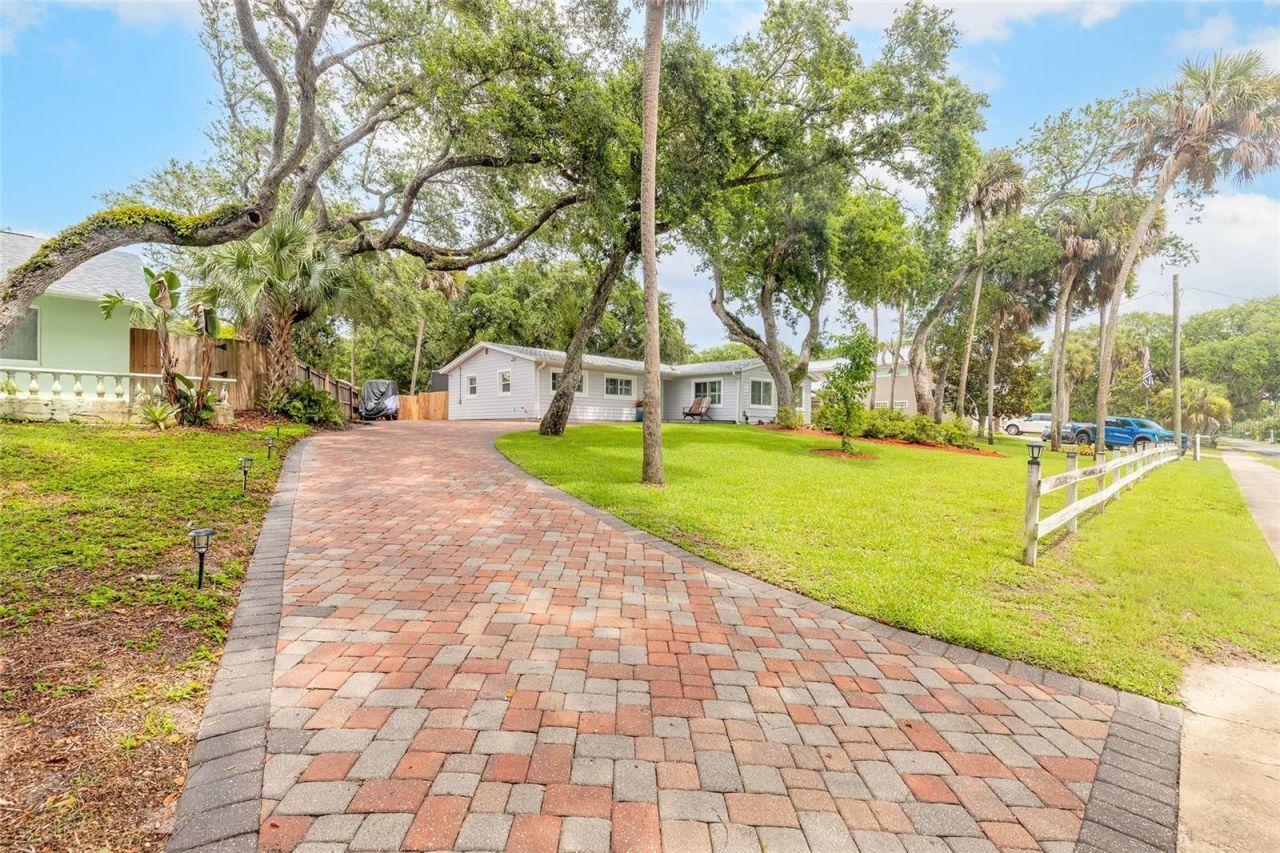 4181 Saxon Drive, New Smyrna Beach, FL 32169 Photo