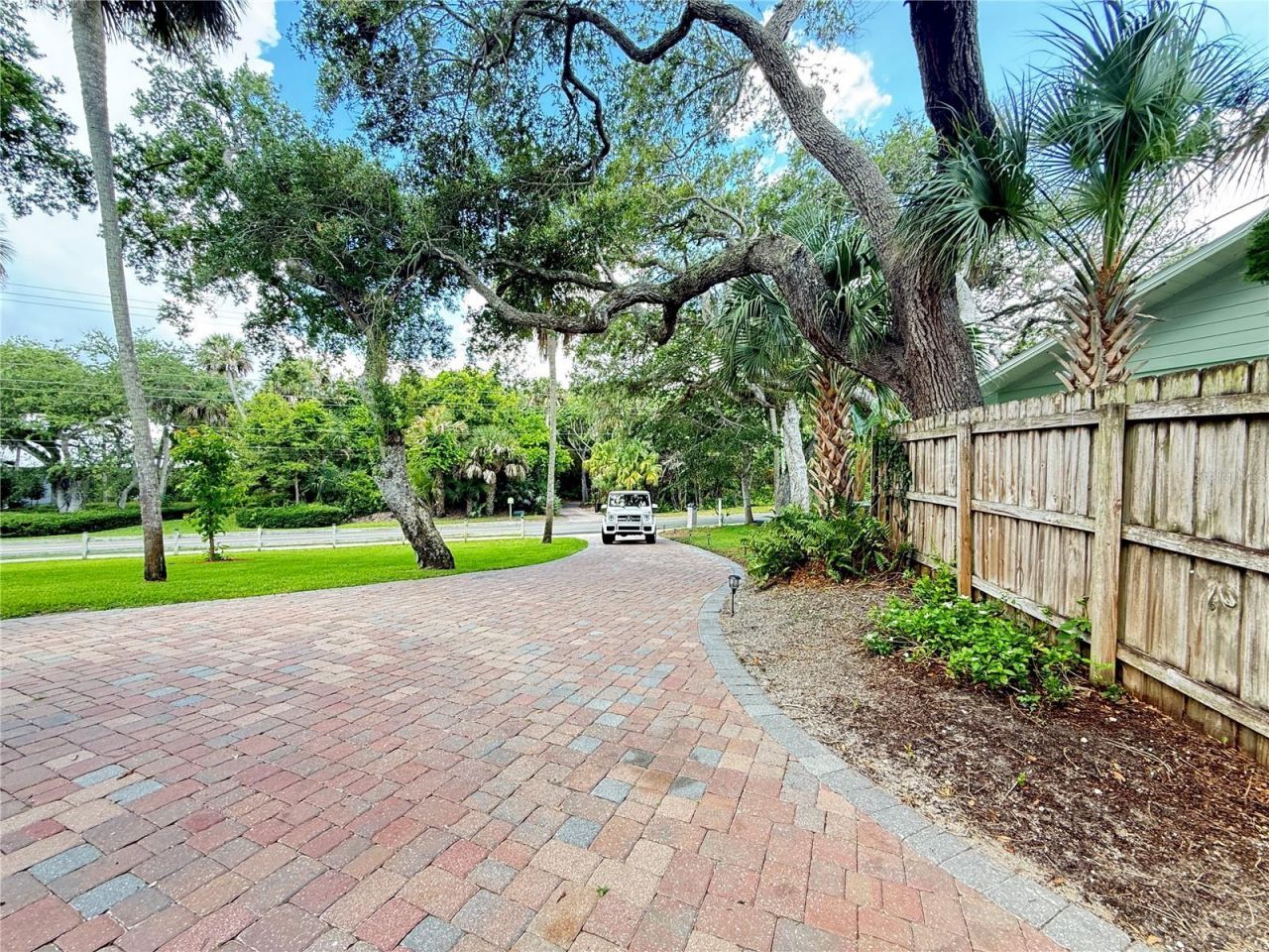 4181 Saxon Drive, New Smyrna Beach, FL 32169 Photo