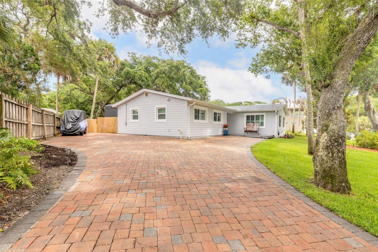 4181 Saxon Drive, New Smyrna Beach, FL 32169 Photo