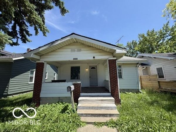 2006 S Walnut Street , Muncie, IN 47302