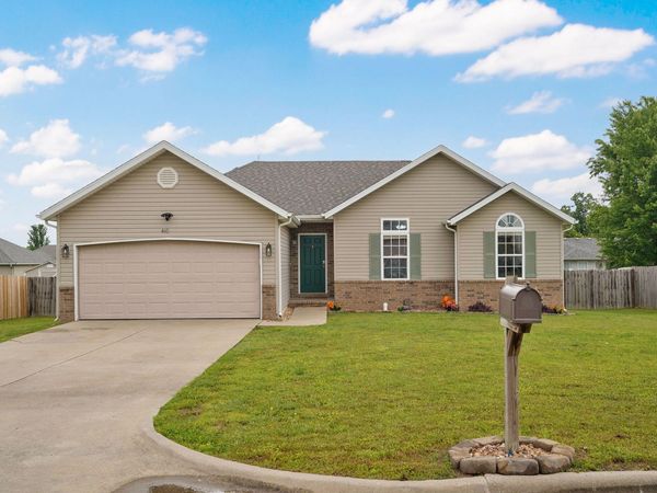 410 E Magnolia Court , Strafford, MO 65757
