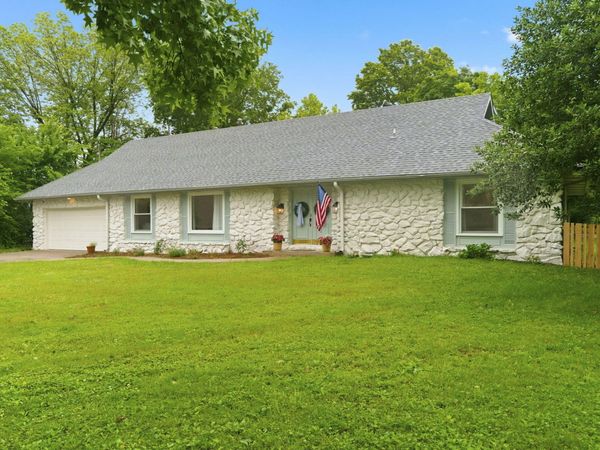 3312 S Graystone Place, Springfield, MO 65804
