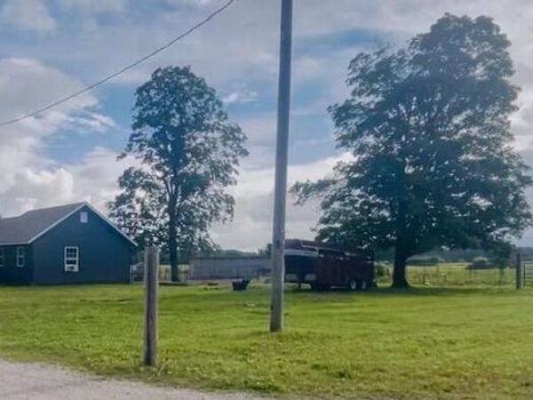 20760 Oak Road , Neosho, MO 64850