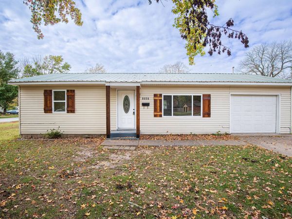 1507 Cherry Street , Lamar, MO 64759