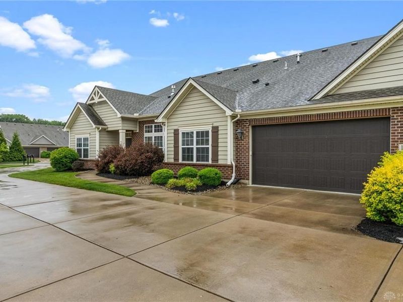 1243 Bourdeaux Way, Clearcreek Township, OH 45458 Photo 2