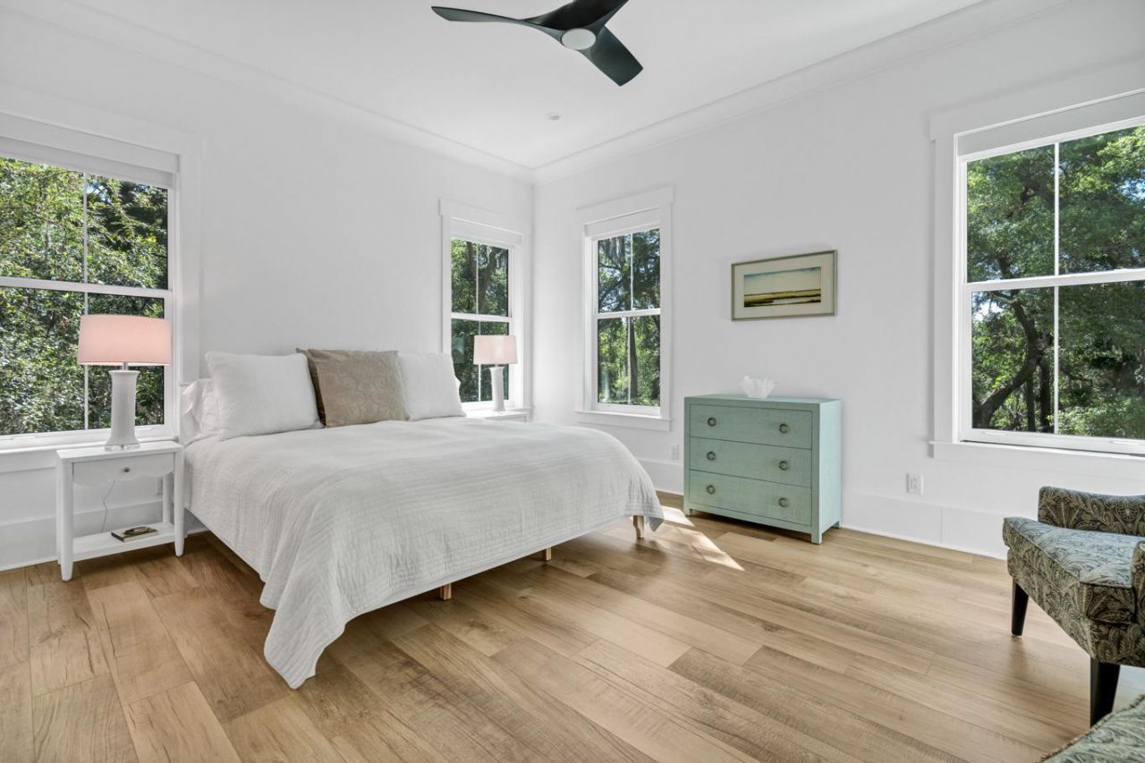 575 Pelican Court Photo 10