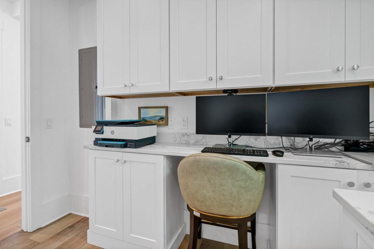575 Pelican Court Photo 16