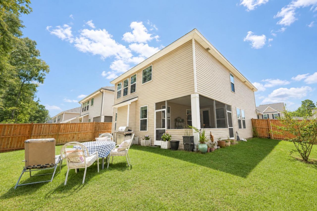 349 Green Fern Drive Photo 23