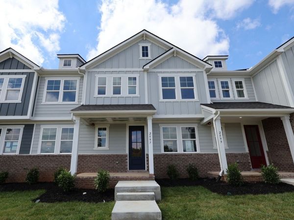2597 Peaceful Valley Dr , Columbia, TN 38401