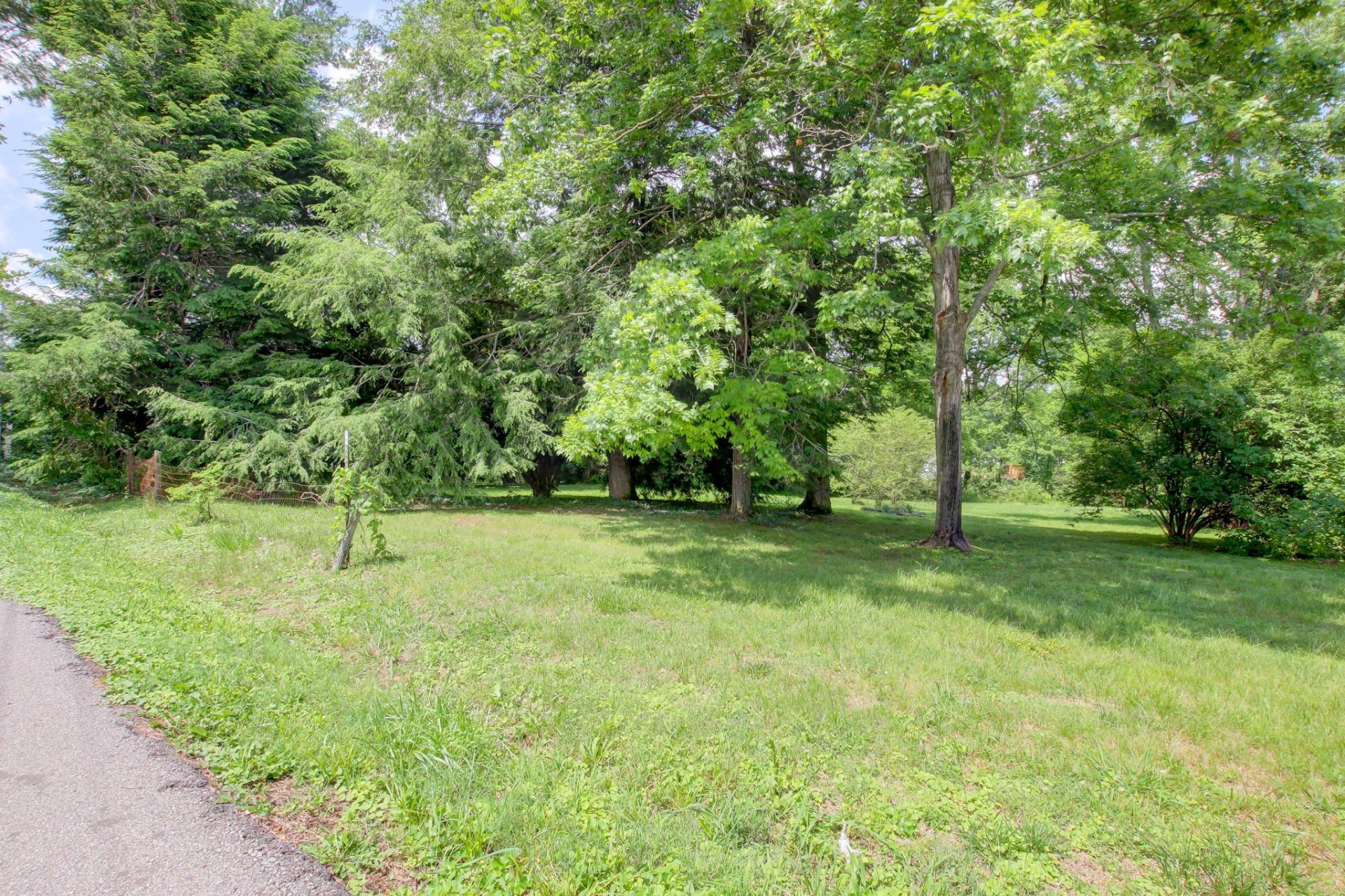 935 Circle Dr, Clarksville, TN 37043 Main Photo