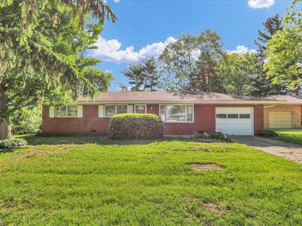 2112 Campbell Drive , Champaign, IL 61820