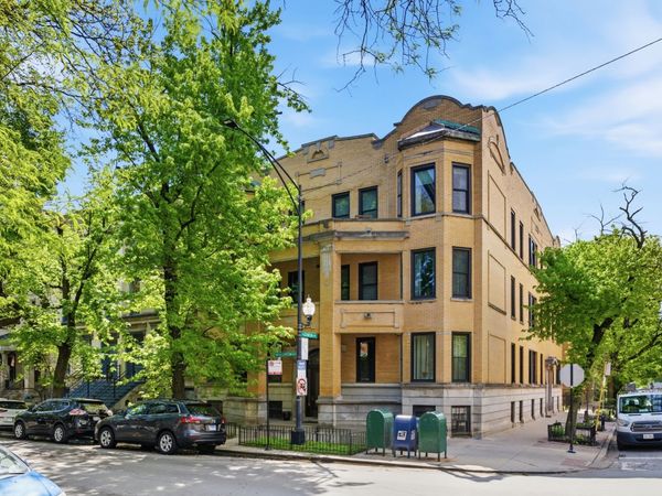 559 W Fullerton Parkway , Unit 1W, Chicago, IL 60614