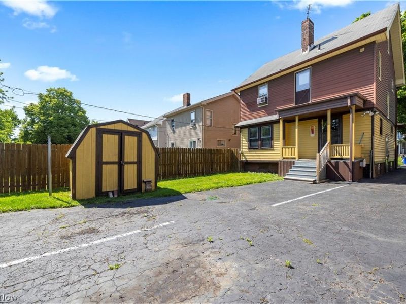 11301 Linnet Avenue , Cleveland, OH 44111 Photo 5