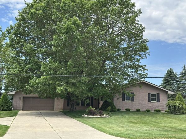 432 N Freedom, LENA, IL 61048