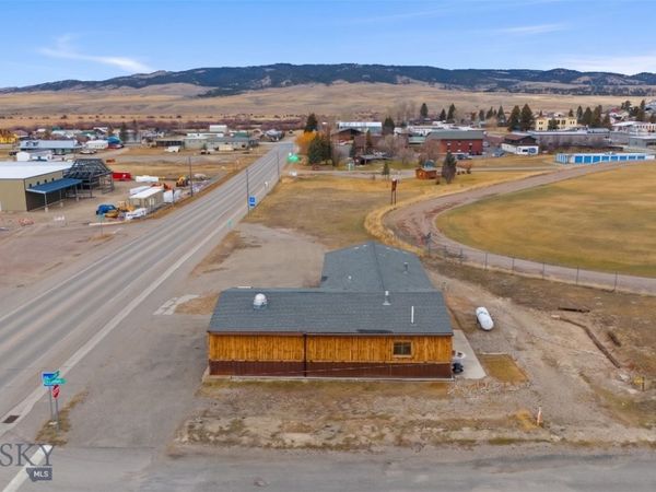 308 3rd Avenue SW, White Sulphur Springs, MT 59645