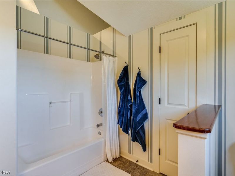 750 Hickory Street , Akron, OH 44303 Photo 25