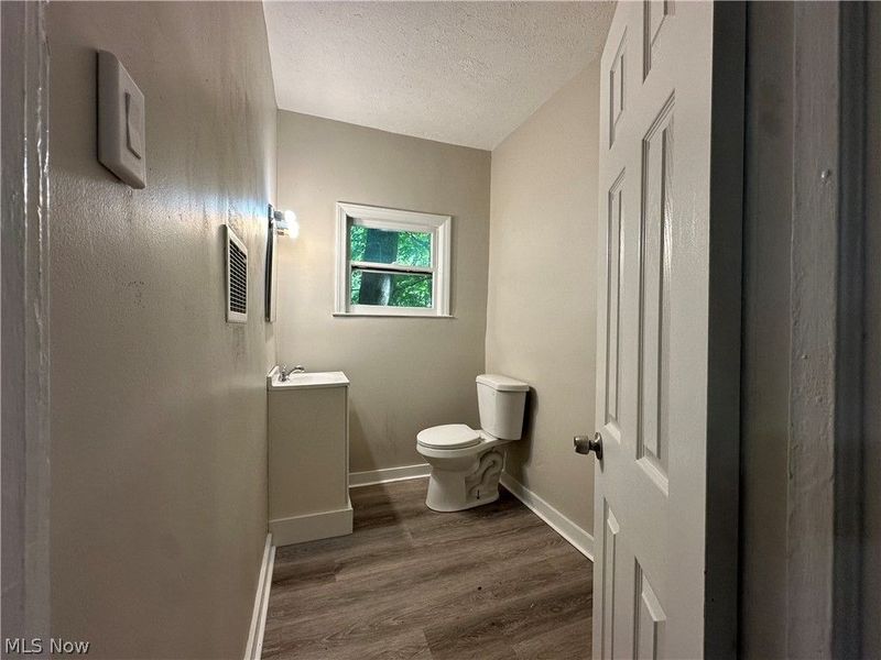 493 Bacon Avenue, Akron, OH 44320 Photo 3