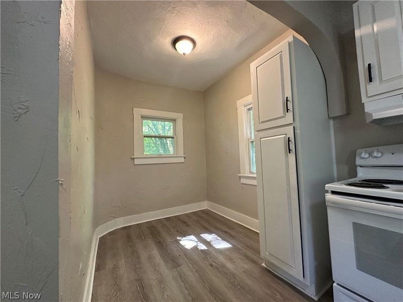 493 Bacon Avenue, Akron, OH 44320 Photo 4