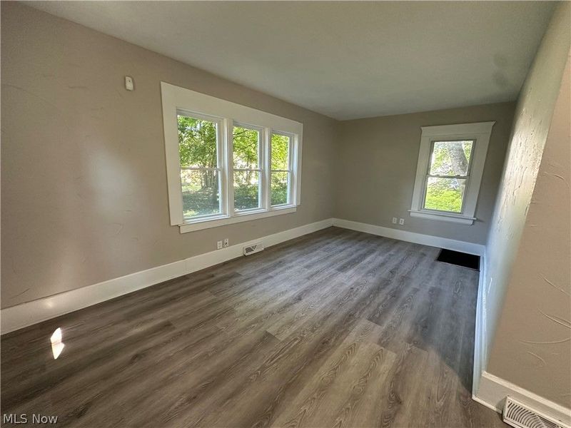 493 Bacon Avenue, Akron, OH 44320 Photo 6