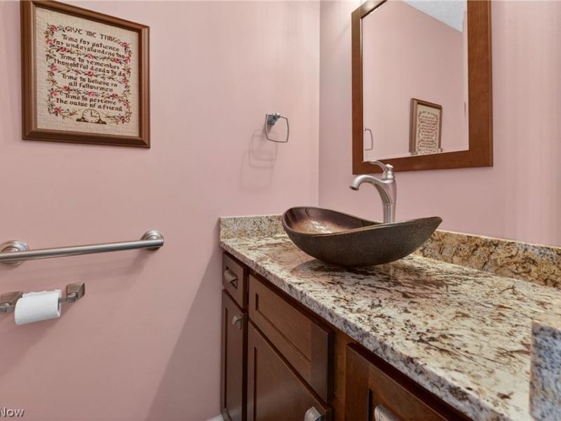 386 Tulip Trail, Wadsworth, OH 44281 Photo 14