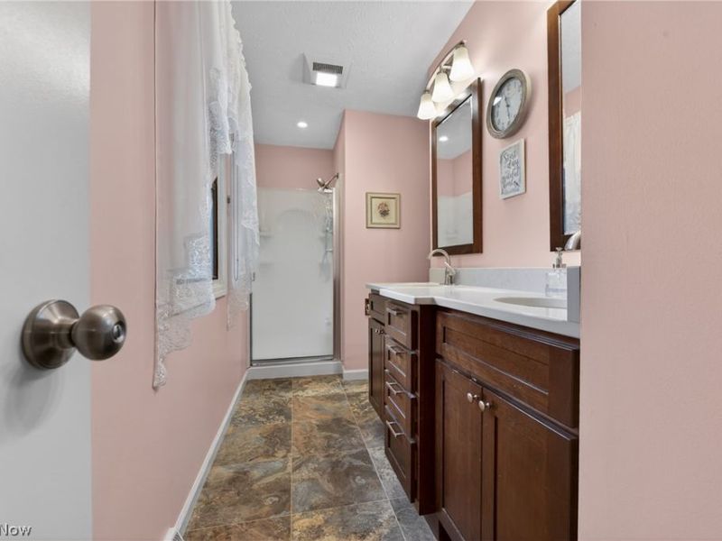 386 Tulip Trail, Wadsworth, OH 44281 Photo 16