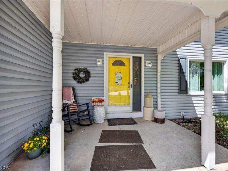386 Tulip Trail, Wadsworth, OH 44281 Photo 2