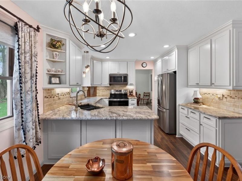 386 Tulip Trail, Wadsworth, OH 44281 Photo 5