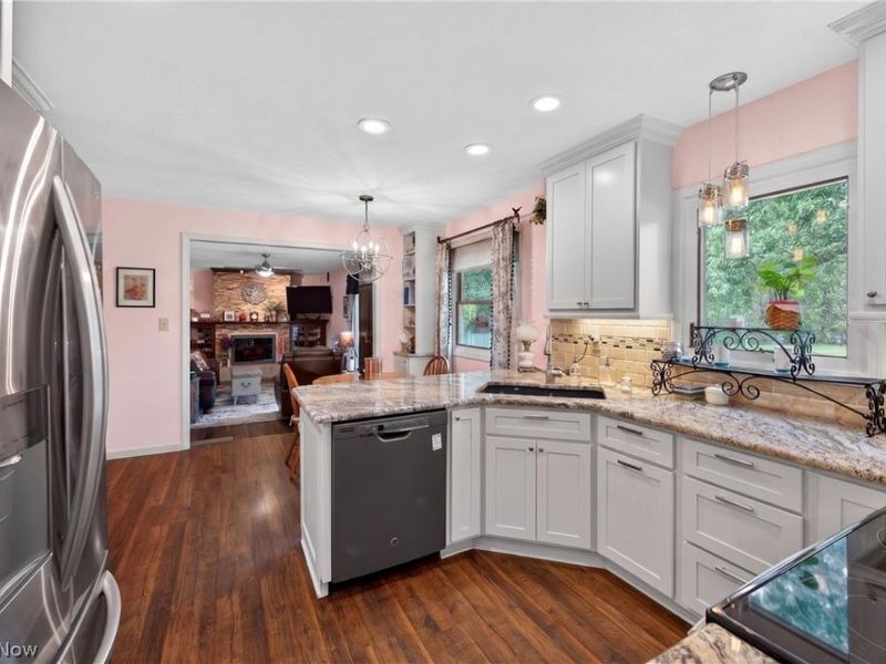 386 Tulip Trail, Wadsworth, OH 44281 Photo 6