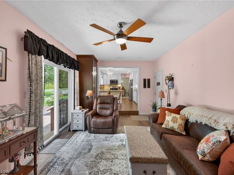 386 Tulip Trail, Wadsworth, OH 44281 Photo 8