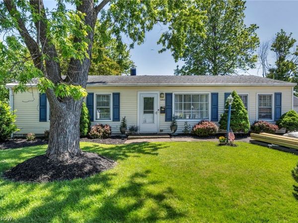 683 Lucille Drive , Elyria, OH 44035