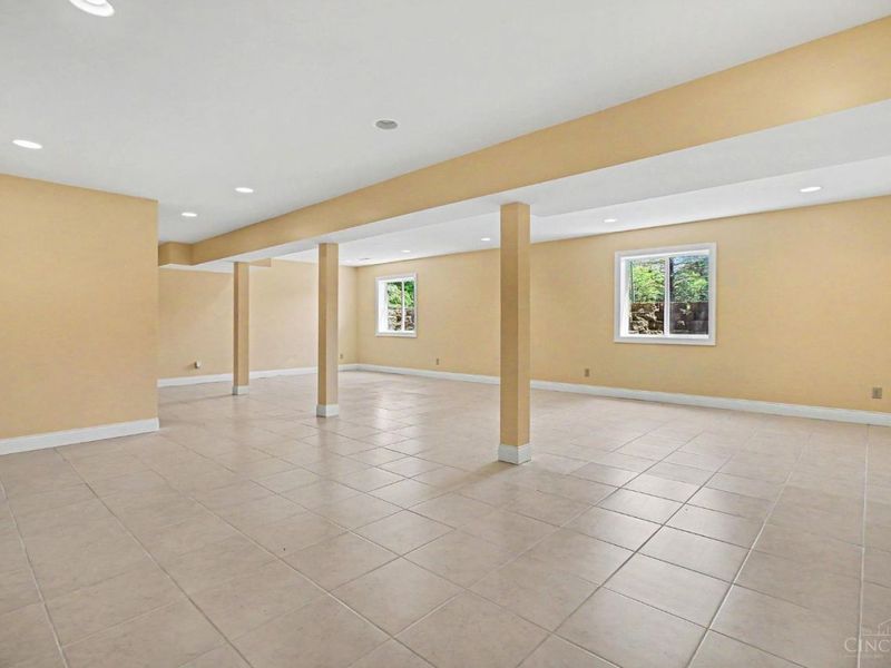 1030 Arabian Run Drive, Washington Township, OH 45113 Photo 24