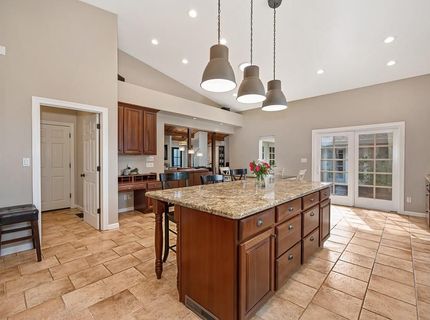 325 Diamond Oaks Rd, Roseville, CA 95678 Photo