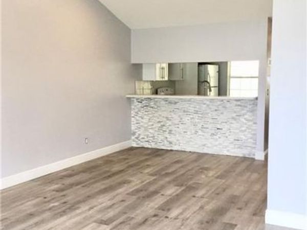 2648 Kings Lake BLVD, Unit 6-201, NAPLES, FL 34112
