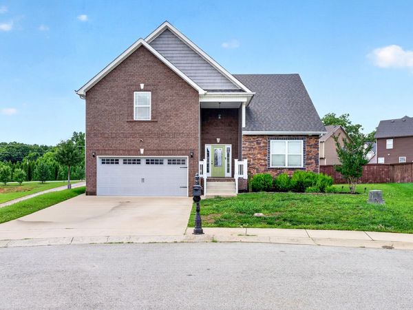 1031 Christian James Ct, Clarksville, TN 37043