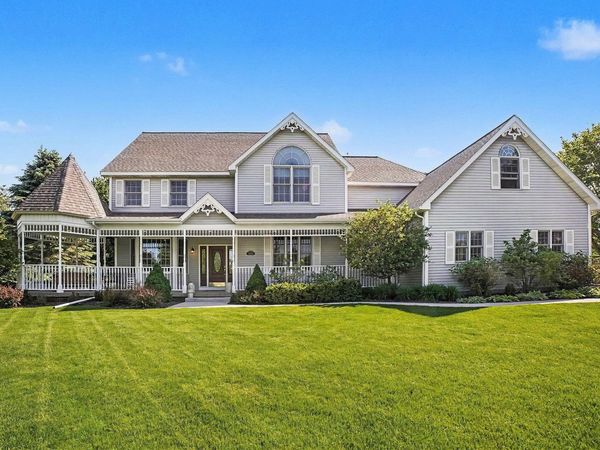 3184 Brittany Drive, Mt Pleasant, MI 48858