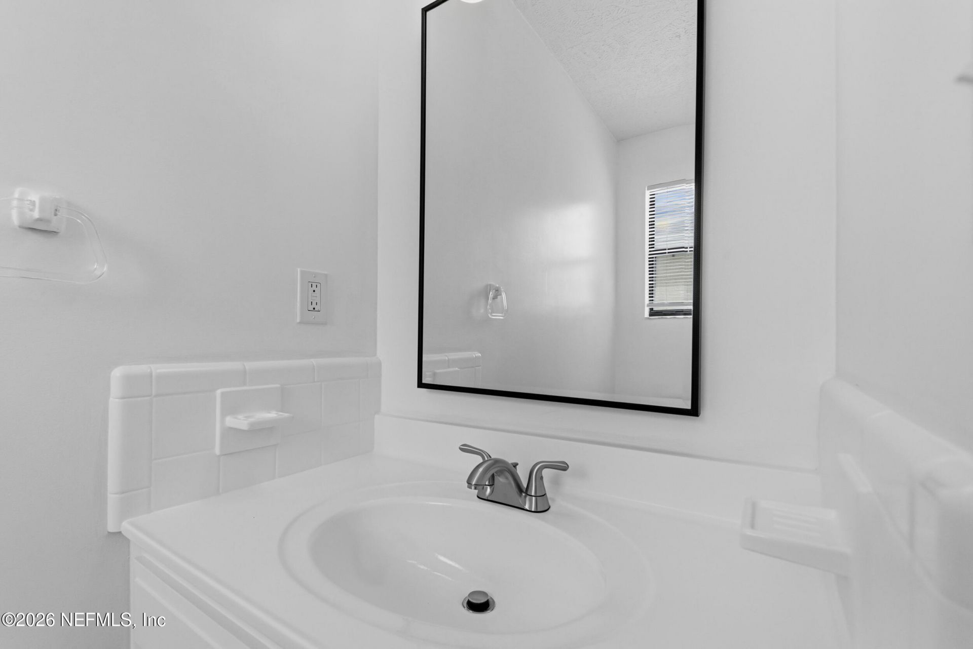 1927 Main Street, Atlantic Beach, FL 32233 Photo