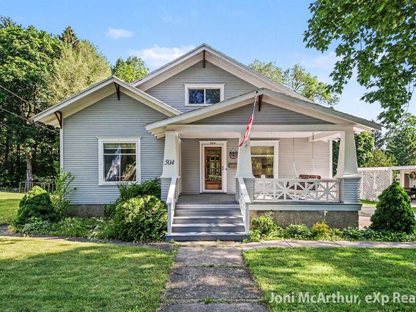 504 W Grove Street, Greenville, MI 48838